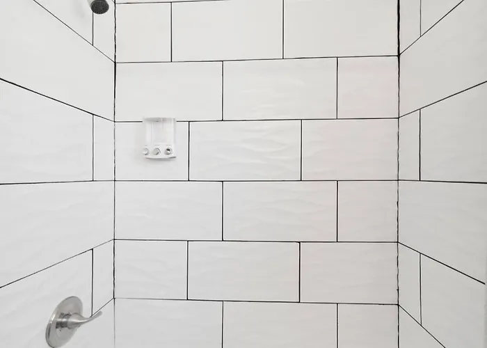 Holiday home Remodeled Gem - Bocceball - 8 Min To Oldtown