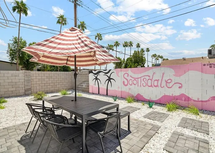 Holiday home Remodeled Gem - Bocceball - 8 Min To Oldtown Scottsdale